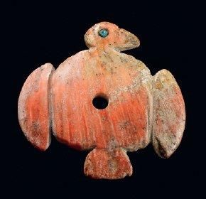 PENDENTIF ZOOMORPHE-OISEAU Culture Chavin,...