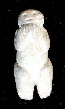 PETIT PENDENTIF ANTHROPOMORPHE Culture Colima,...
