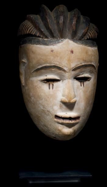 MASQUE BENZABI, région sud du Gabon Bois,...