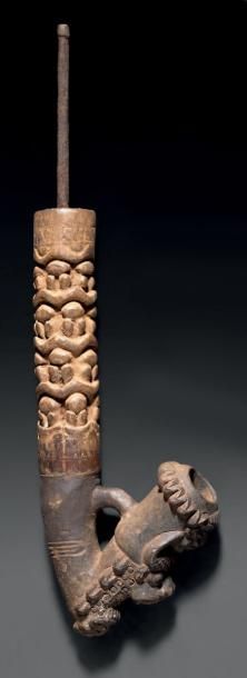 PIPE TIKAR, Cameroun Terre cuite à engobe...