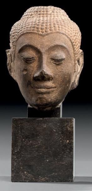 TÊTE DE BOUDDHA Thaïlande XVIIe siècle Grès...