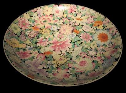 PLAT CIRCULAIRE Chine Porcelaine décorée...