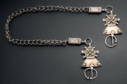 PARURE PECTORALE Région du Sarhro aux Bani...