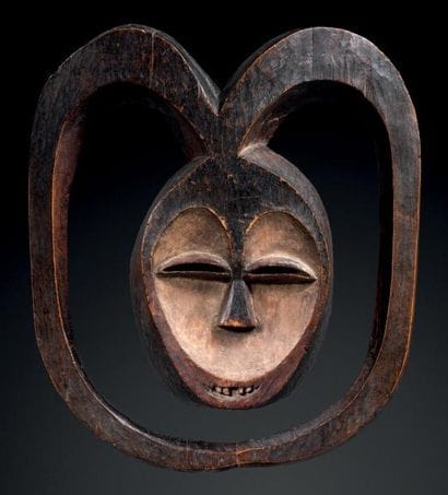 MASQUE KWÉLÉ Gabon-Congo Bois à bichromie...