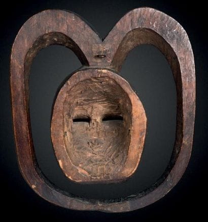 MASQUE KWÉLÉ Gabon-Congo Bois à bichromie...