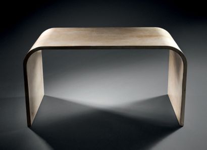 ROSE ADLER (1890 - 1959)

CONSOLE en chêne...