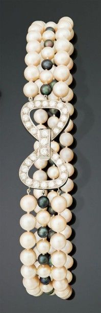 COLLIER trois rangs de perles de culture...