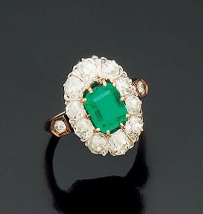BAGUE en or 18K 750 millièmes, sertie d'une...