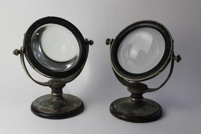 Deux instruments d'optique
Loupes orientables
Fin...