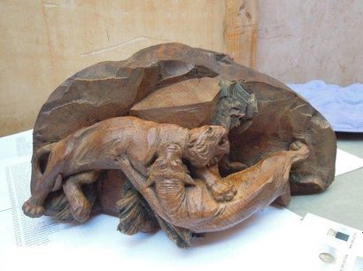 Combat de tigres
Sculpture en bois
H. 18...