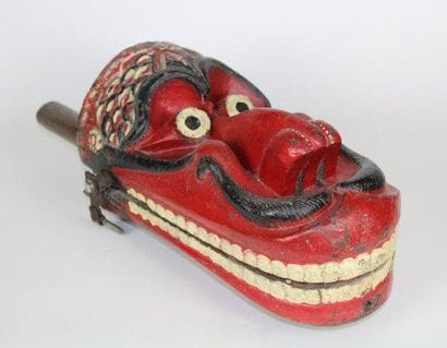 Masque de parade Bois polychrome
Bali, Indonésie
48x20x20...