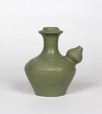 CHINE - De style Ming

Deux kendi en porcelaine,...
