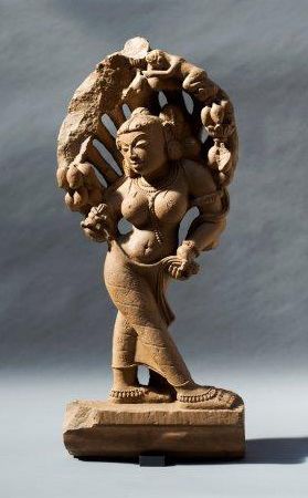 INDE - de style médiéval

Partie d'une stèle...