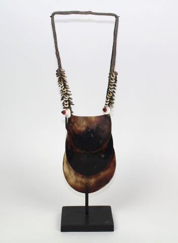 COLLIER DE COQUILLAGE Irian Jaya, Bailen...