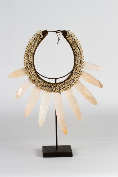 COLLIER Papouasie, Nouvelle-Guinée 37 cm