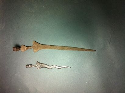 Lot de deux petits couteaux, Batak, Sumatra,...