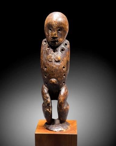 STATUETTE SANS BRAS EN IVOIRE LEGA, RÉPUBLIQUE...