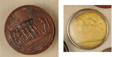 Boîte ronde en buis avec couvercle sculpté...