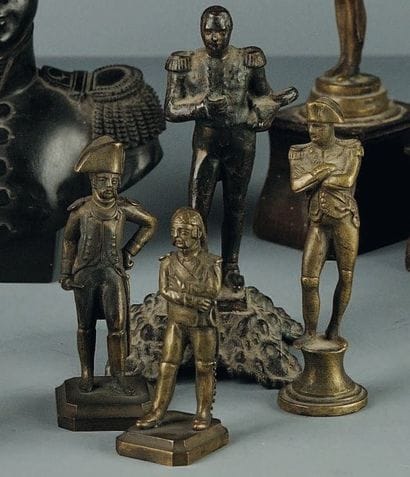 Lot de 4 statuettes en bronze de Napoléon...