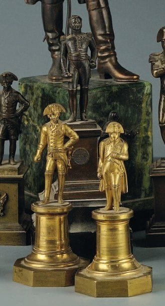 Paire de statuettes en bronze doré de Napoléon...