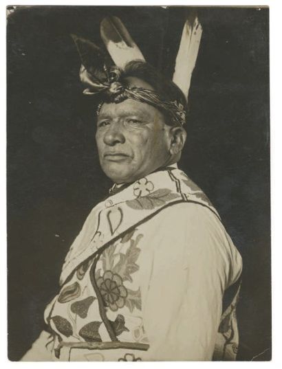 Delancey W. Gill (1859-1940)
Wa-we-ge (Running...