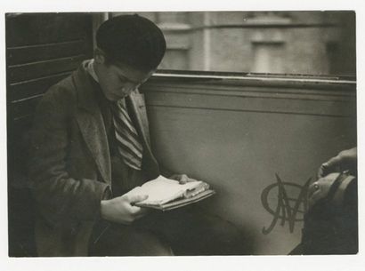 André Kertész (1894 - 1985)
La lecture, dans...