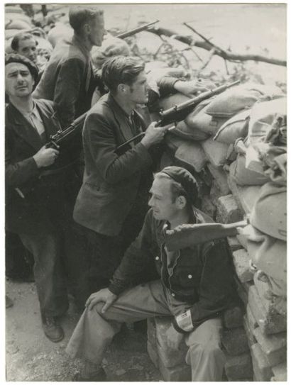Robert Doisneau (1912-1994)
Barricade St...