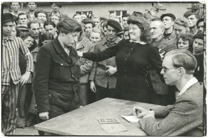 Henri Cartier-Bresson (1908-2004)
Une femme...