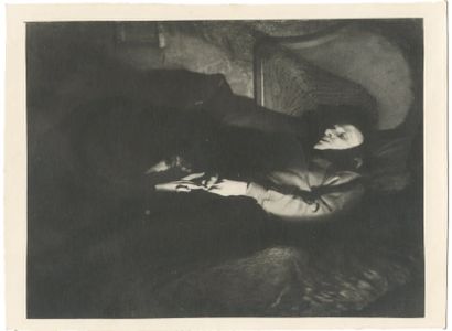 Pierre Molinier (1900-1976)
Sur mon lit de...
