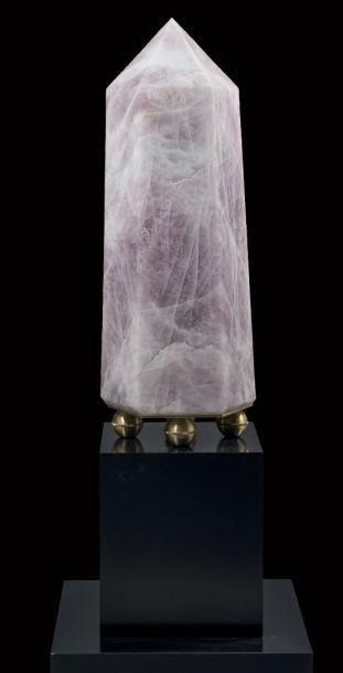 Obélisque de Quartz rose
Madagascar
Soclé...