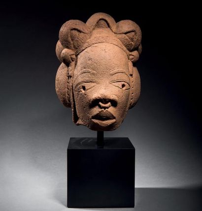 Tête féminine Nok, Nigeria
Epoque présumée:...