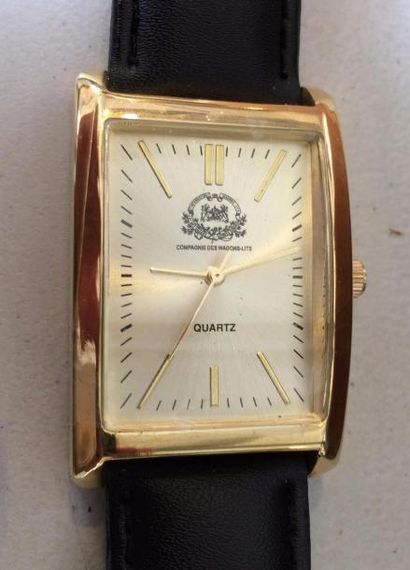 Lot d'environ 15 montres modernes dont: Lip,...