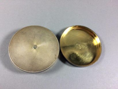 Petite boîte en vermeil et émail violine...