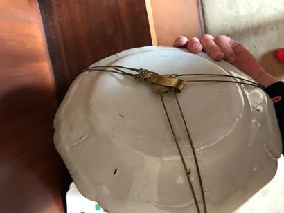 Lot comprenant 7 assiettes, 1 plat ovale...