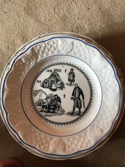 Deux assiettes Rebut en faience
On joint...