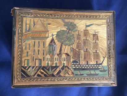 Boite marqueterie de paille, le couvercle...