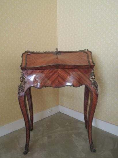 Petit bureau de pente
Epoque Napoléon III
97...