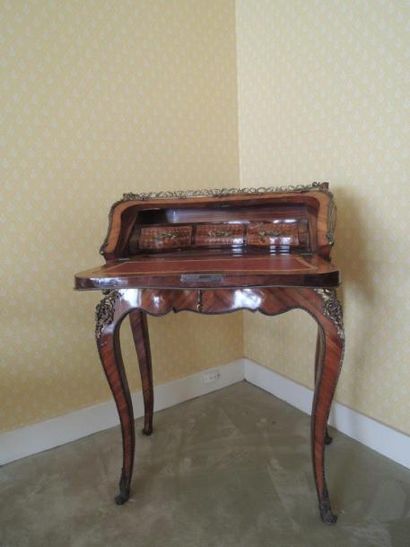 Petit bureau de pente
Epoque Napoléon III
97...