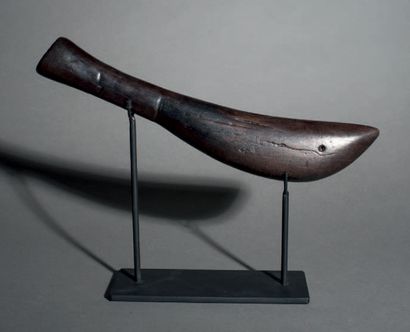 Casse-tête, Iles Chatham, Hawaï (?), Polynésie.
Bois...