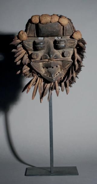 Masque Wé-Guéré, Côte d'Ivoire.
Bois dur...