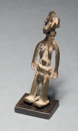 Lot de trois bronzes Akan, Côte d'Ivoire.
A....
