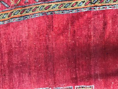 TURQUIE - KHORASSAN
Grand tapis à fond rouge...