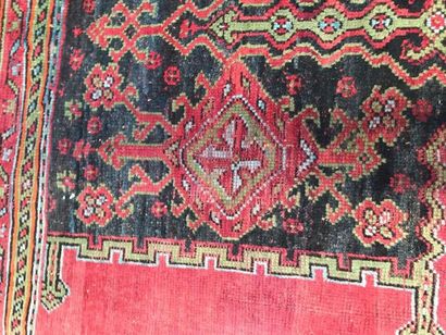 TURQUIE - KHORASSAN
Grand tapis à fond rouge...