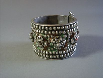 Bracelet manchette à charnière Benni Yenni,...