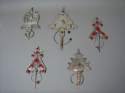 Lot de cinq fibules, Maroc, Grande Kabylie,...