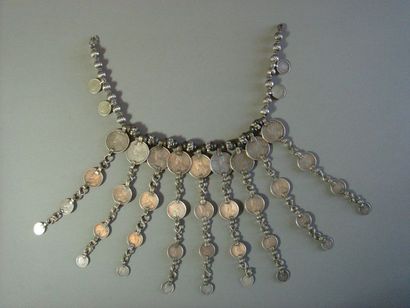 Collier, Inde
Pièces de monnaie (métal),...