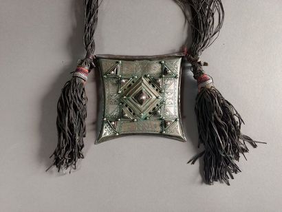 Pendentif amulette ou tsherot, Touareg, Azawagh,...