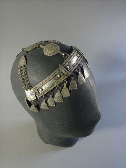 Parure de tête, Maroc Métal L. 17 cm Le bandeau...