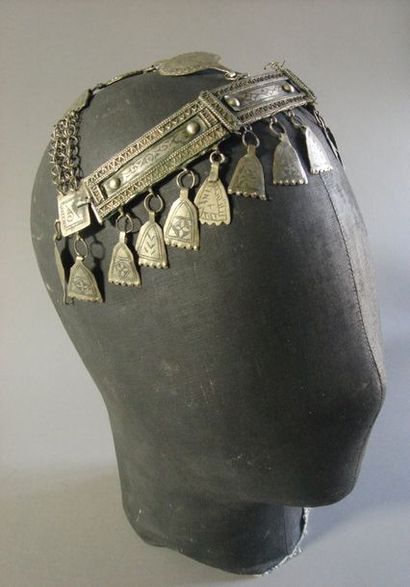 Parure de tête, Maroc Métal L. 17 cm Le bandeau...