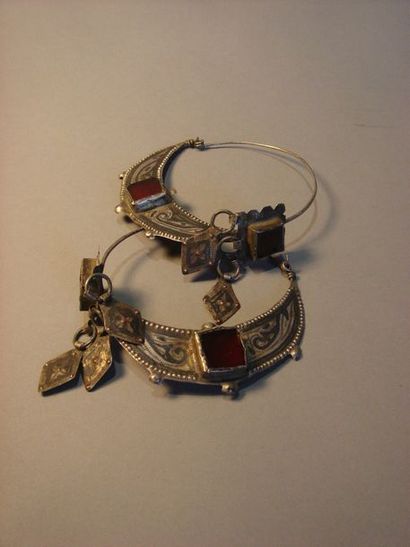 Paire de boucles d'oreille, Ida ou Zekri,...